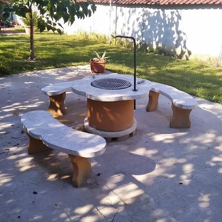 Szemi Haz