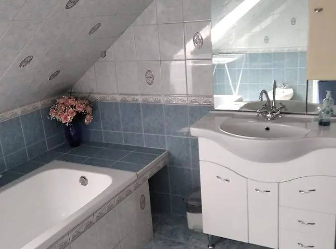 Szemi Haz Apartament