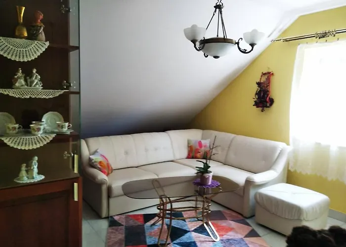 Szemi Haz Apartament *