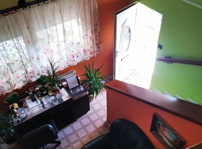 Szemi Haz Apartament